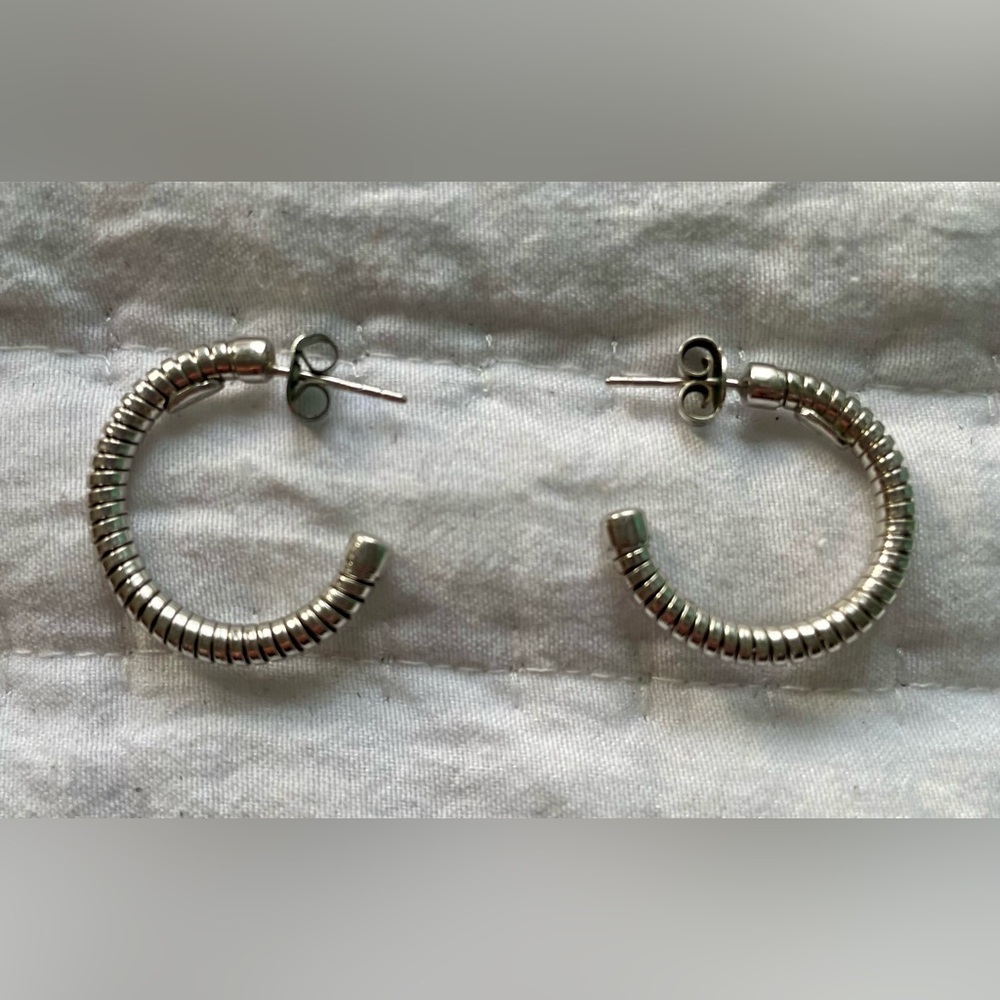 David Yurman Classic Cable Hoop Earrings - Picture 2 of 6